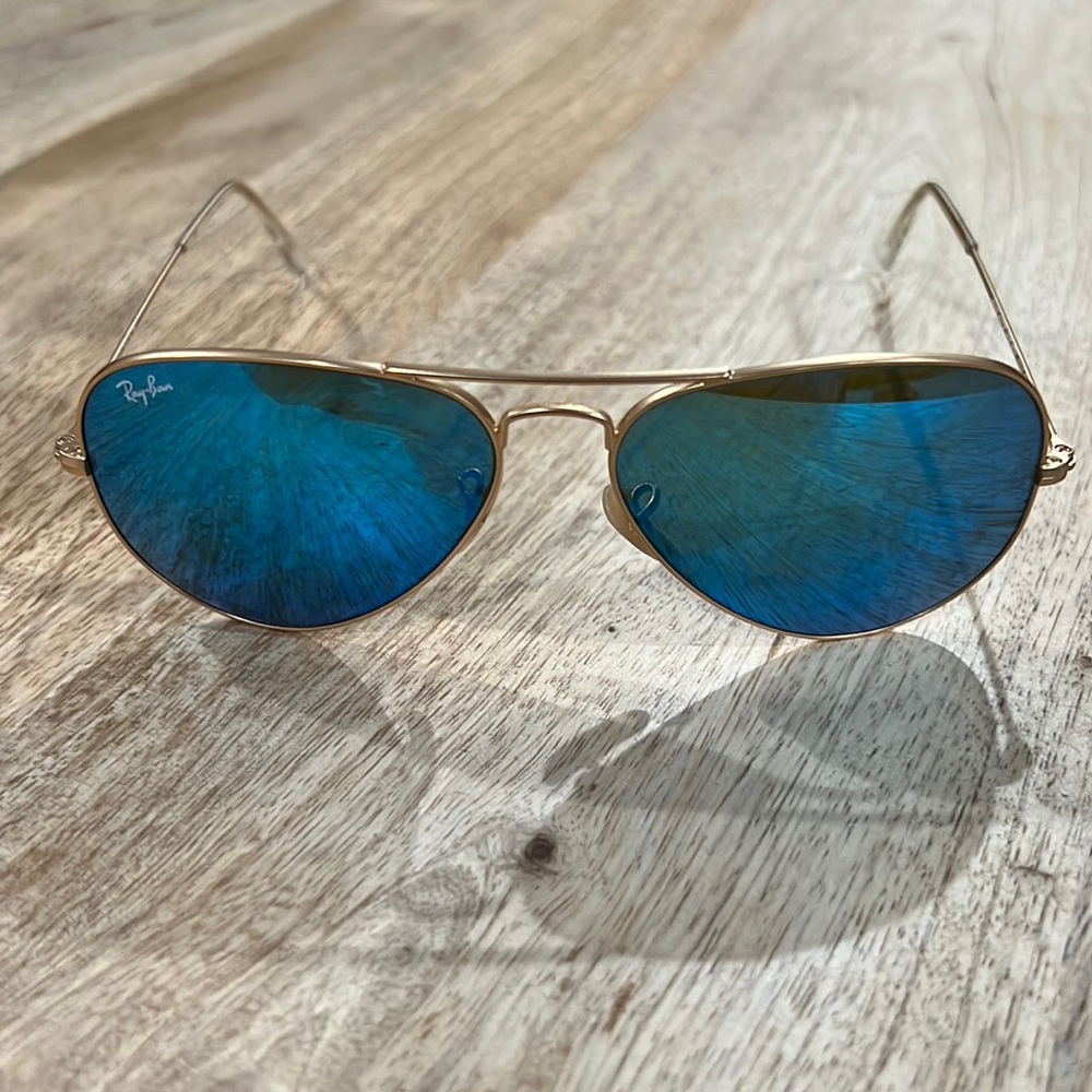 RayBan Aviator Sunglasses - Blue Mirror Lense